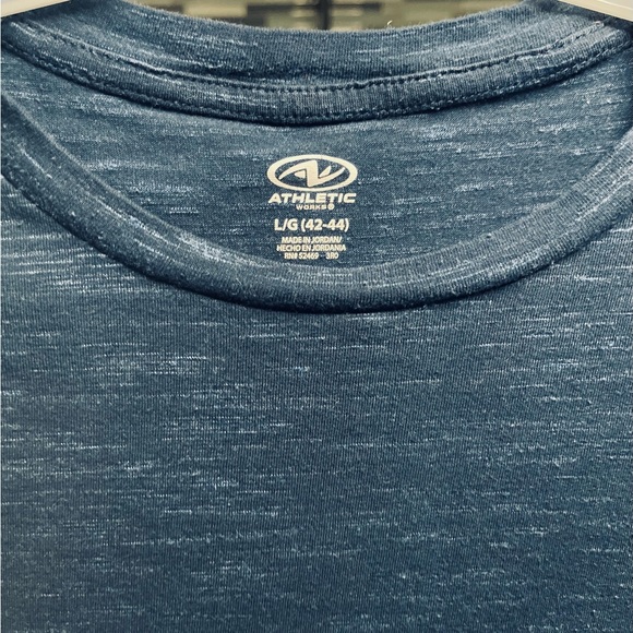 Mens Athletic Short Sleeve T-Shirt, Size L - Picture 3 of 3